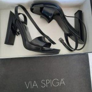 Via Spiga Black Patent Leather Platform Sandals